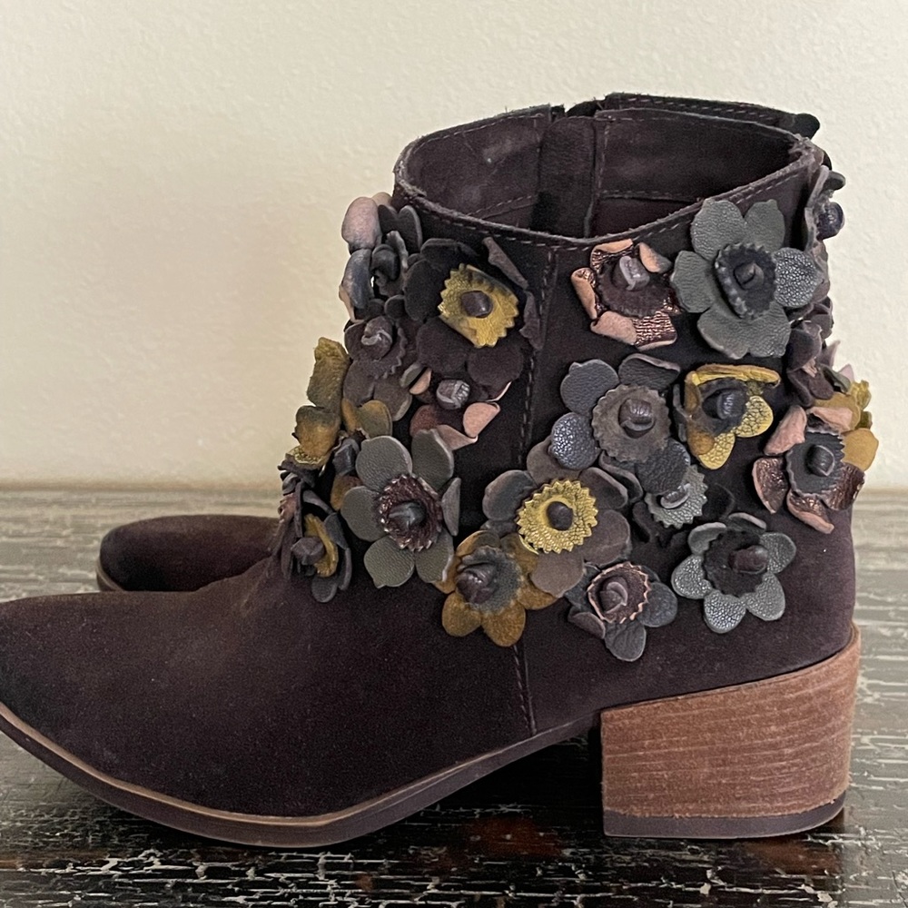 SHERIDAN MIA Sunflower Brown Suede Distressed Block Heel Boots Size 37/6.5 - Picture 8 of 16